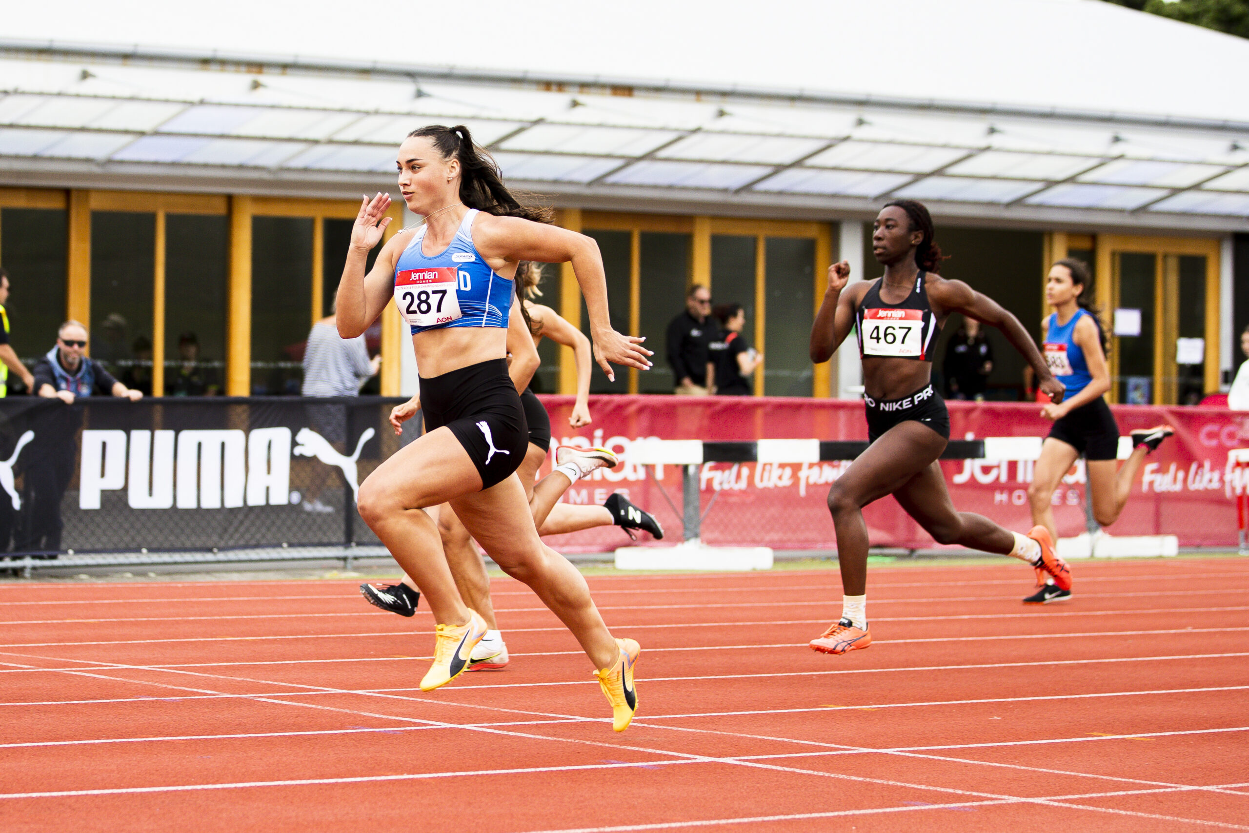 对手在防守 对手在防守